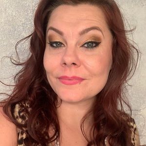 Meet your Posher, Jennie